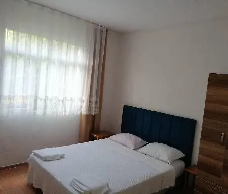 Holiday home Lilyum Evleri 2 *